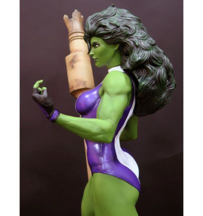 NEW-She-Hulk-Statue-Premium-Collectible-XM-_57 (1)