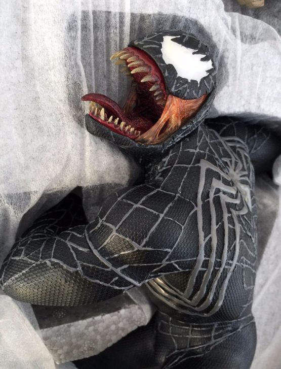 Sideshow-Collectibles-Venom-Polystone-Statue-NEW-262-1500-Spider-Man-_57 (2)